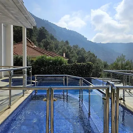 Family Paradise Sea View Hotel